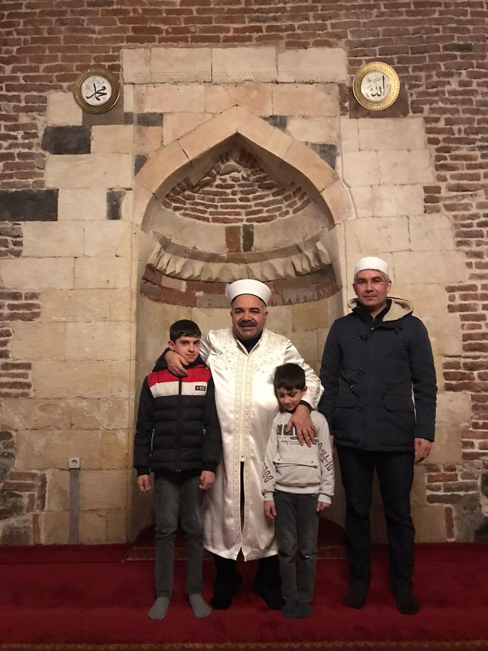 Muş'ta Ulu Camii, İl Müftüsü İbrahim Halil Demir'in liderliğinde dini bir buluşmaya ev sahipliği yapıyor.