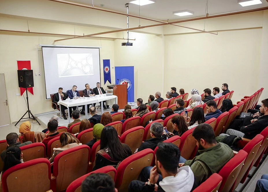 Hakkâri Üniversitesi İktisadi ve İdari Bilimler Fakültesi, Vergi Haftası'nda 