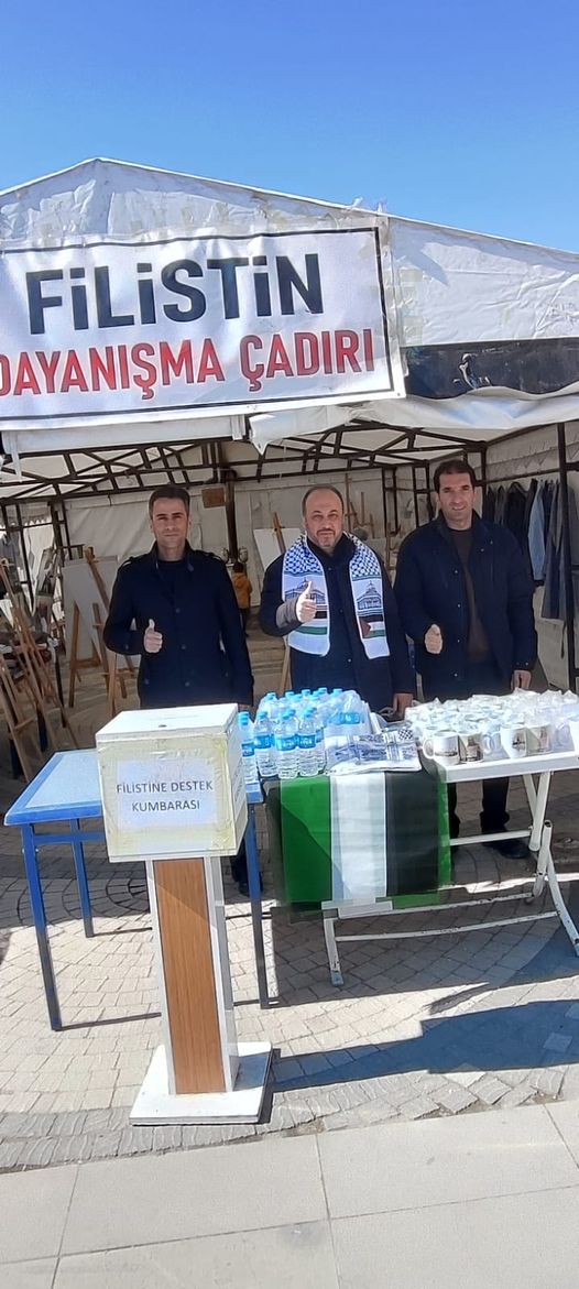 Van'daki Gençlik Grubu, Filistin'e Destek için Çadır Kurdu