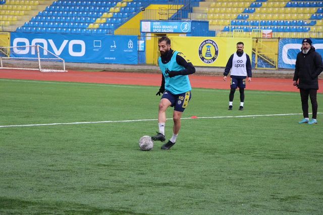 Ağrı 1970 Spor, Osmaniyespor maçına özverili hazırlanıyor