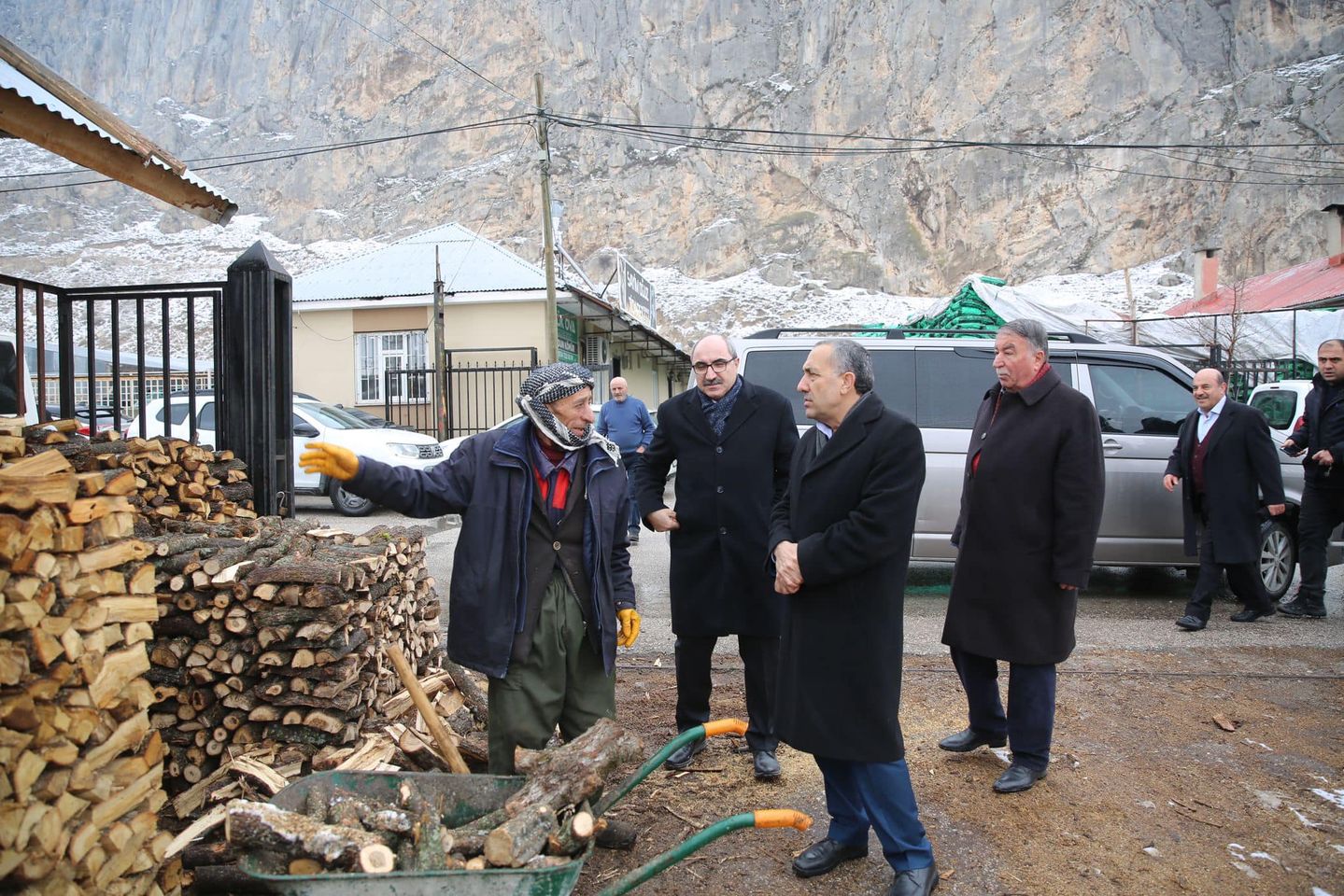 Van Büyükşehir Belediye Başkan Adayı Arvas, Kömürcüler sitesi'nde Esnafı Dinledi