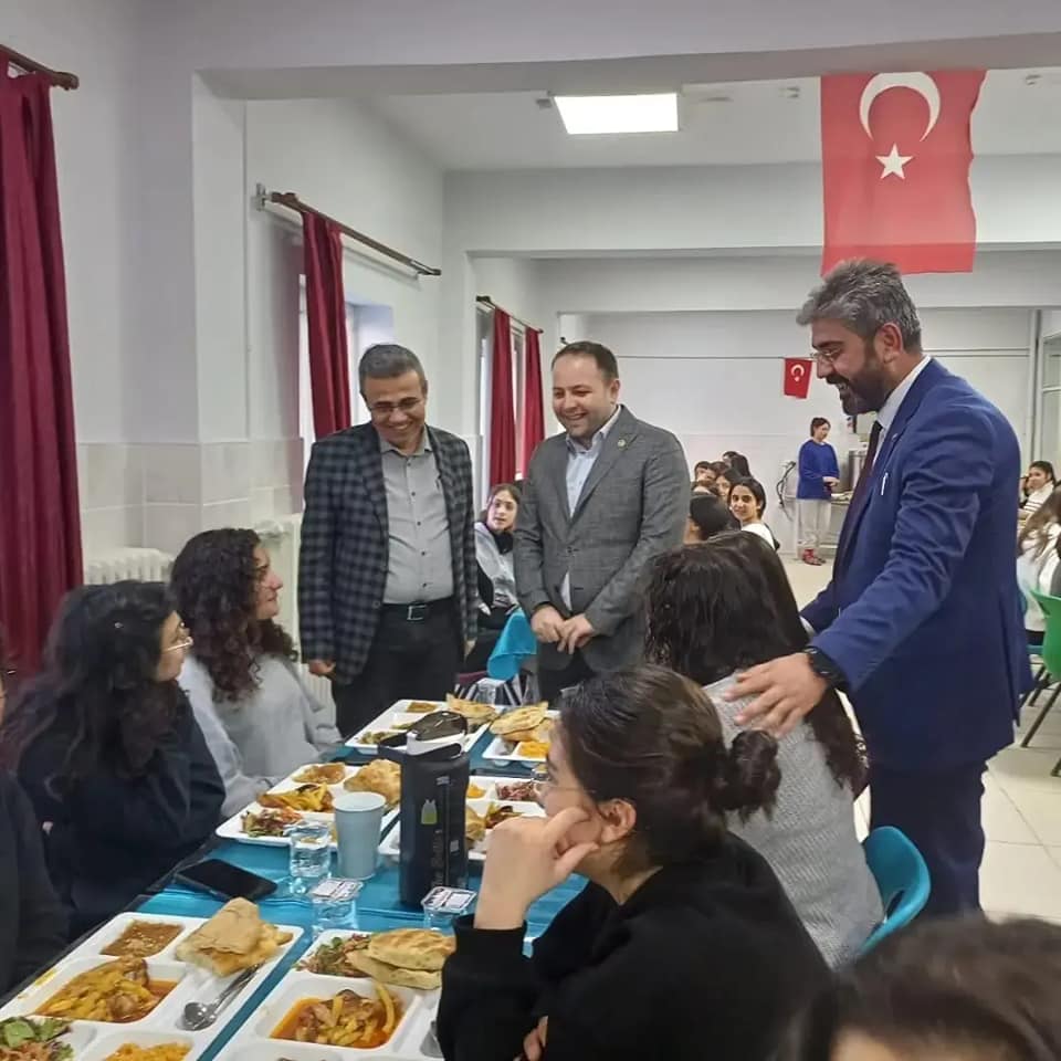 Ardahan'da Eğitim Sektörü Temsilcileri Arasında İftar Buluşması Gerçekleştirildi