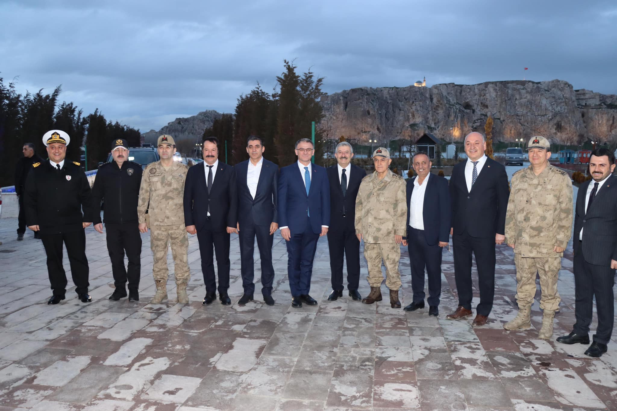 Van'da Güvenlik Yetkilileri ve İl Protokol Üyelerinden Özel İftar Buluşması