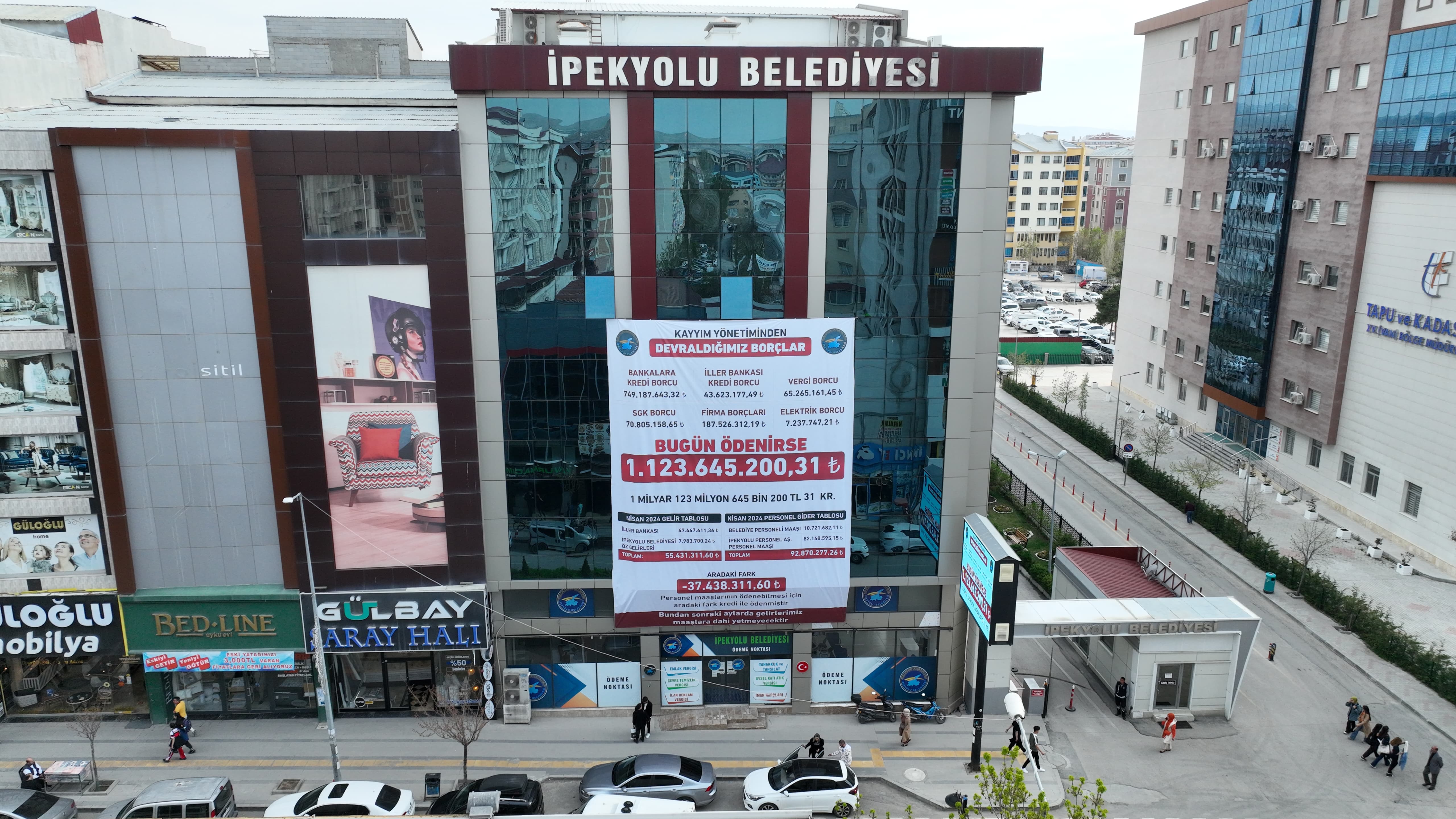 İPEKYOLU BELEDİYESİ BORCUNU AÇIKLADI